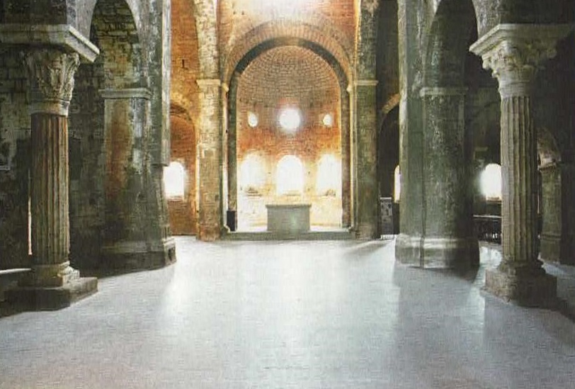 Fabrica di Roma - Chiesa cistercense di S. Maria di Falerii - interno